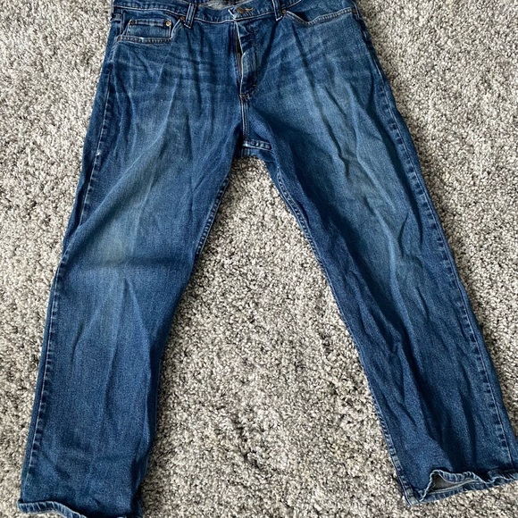 4 Pairs Wrangler Relaxed Fit Jeans - Picture 2 of 6